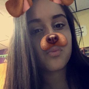 Meet your Posher, Lacey